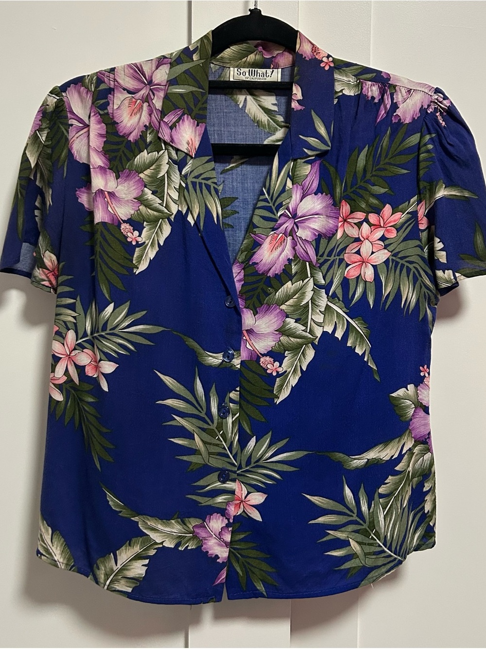So What! blue Hawaiian shirt with pink and purple flowers Size S